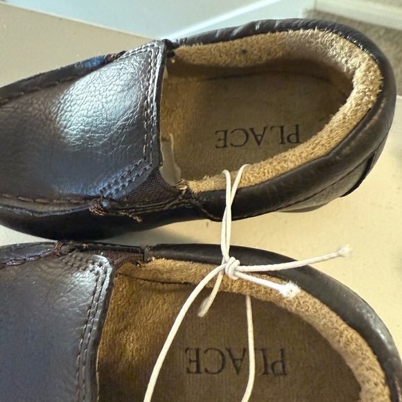 The Children's Place Dark Brown Toddler Loafers Size 5 - Picture 5 of 7